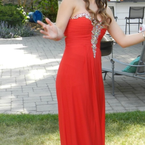 Red, strapless, jeweled prom dress/formal dress - Picture 10 of 12